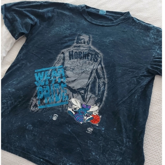 COPY - Rare 90s hornets NBA GRAPHIC T SHIRT SIZE XL - Picture 3 of 5